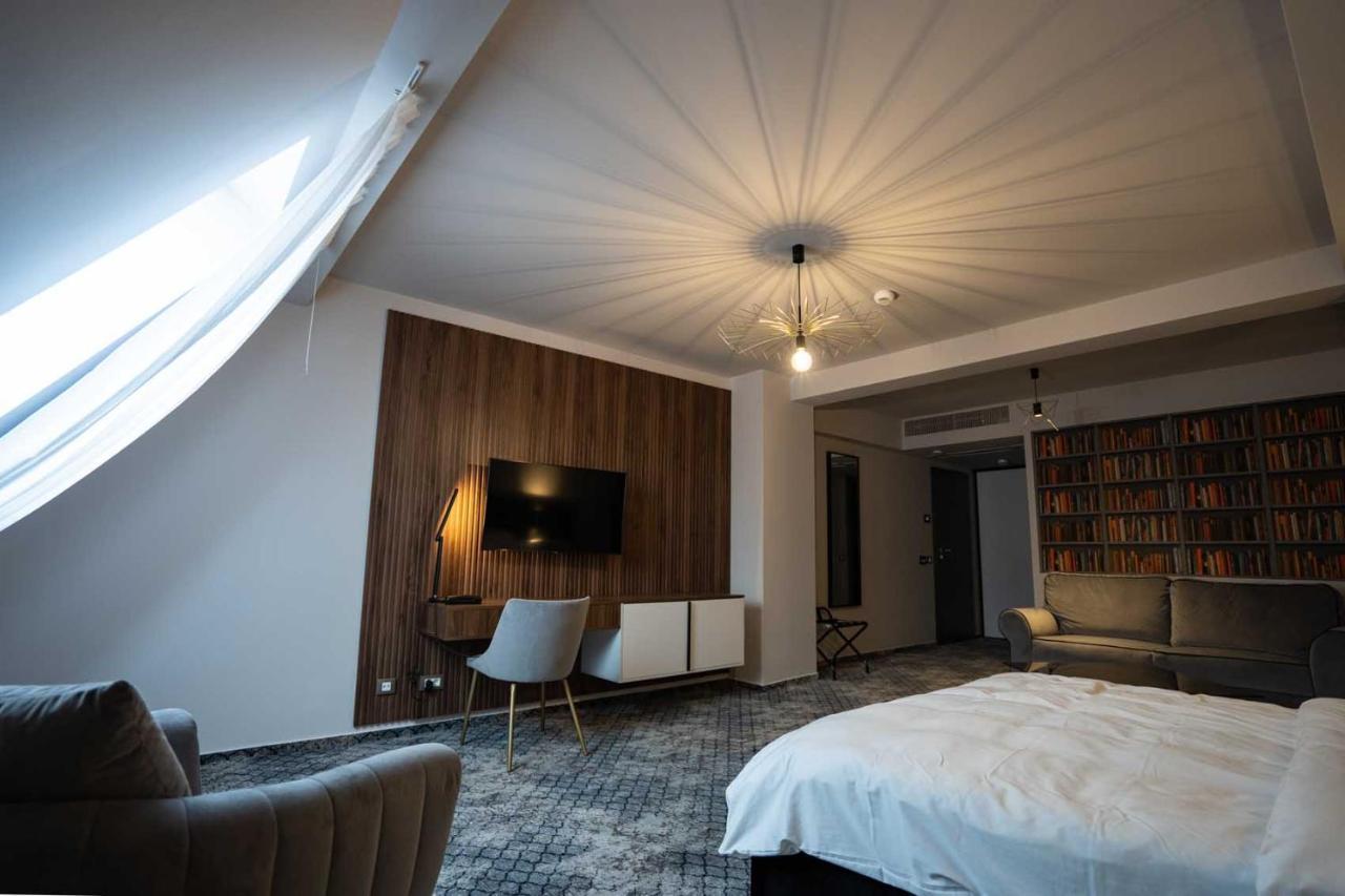 Cristal Hotel 3*