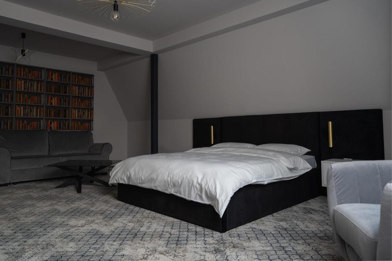 Cristal Hotel 3*