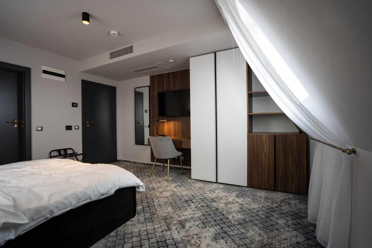 Cristal Hotel 3*
