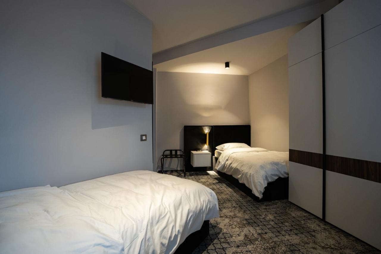 Cristal Hotel 3*