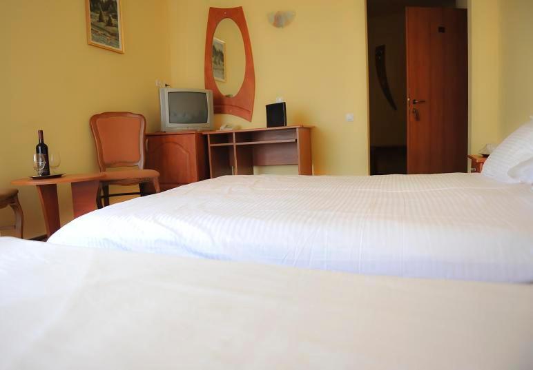 Hotel Cristal 3*
